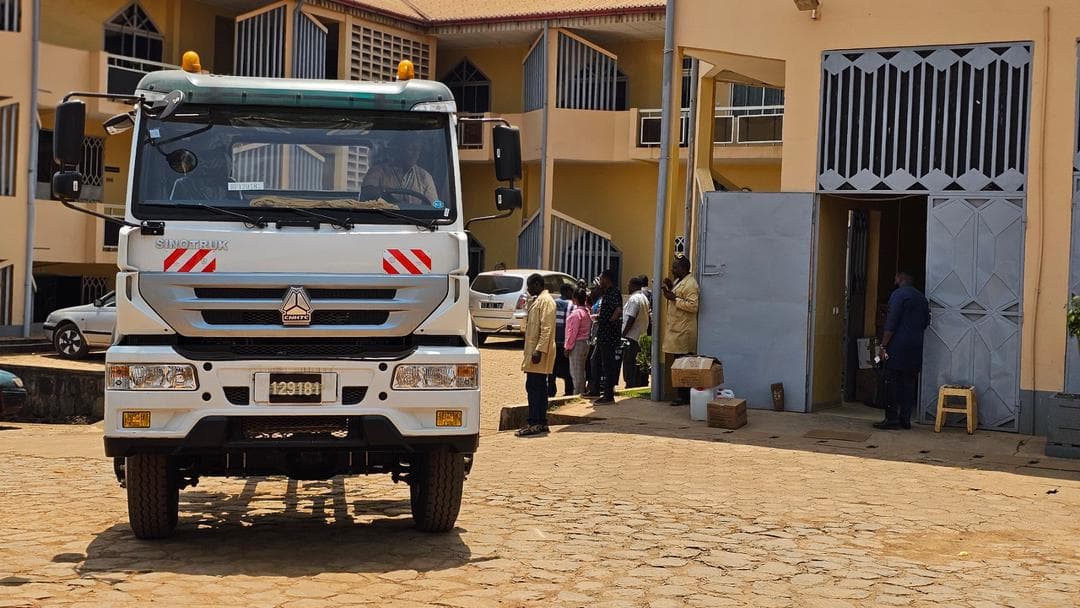 NWRFHP team with the new trailer truck